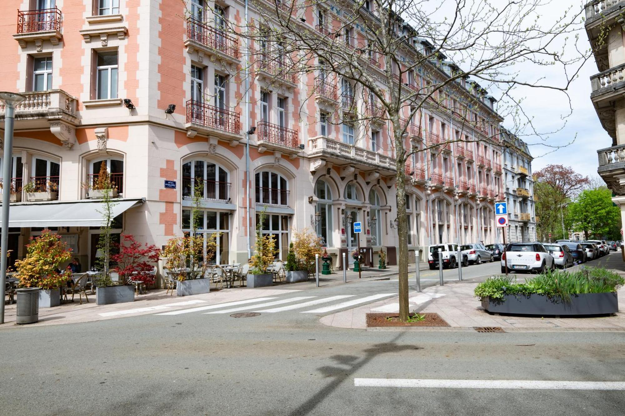 Grand Hôtel Du Tonneau D'Or Belfort Exterior foto